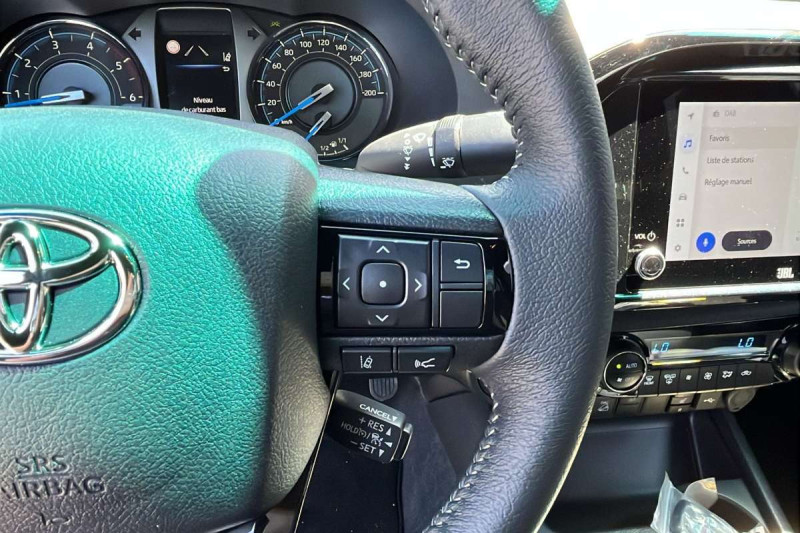 TOYOTA HILUX 2.8 204 BVA INVINCIBLE 4PL