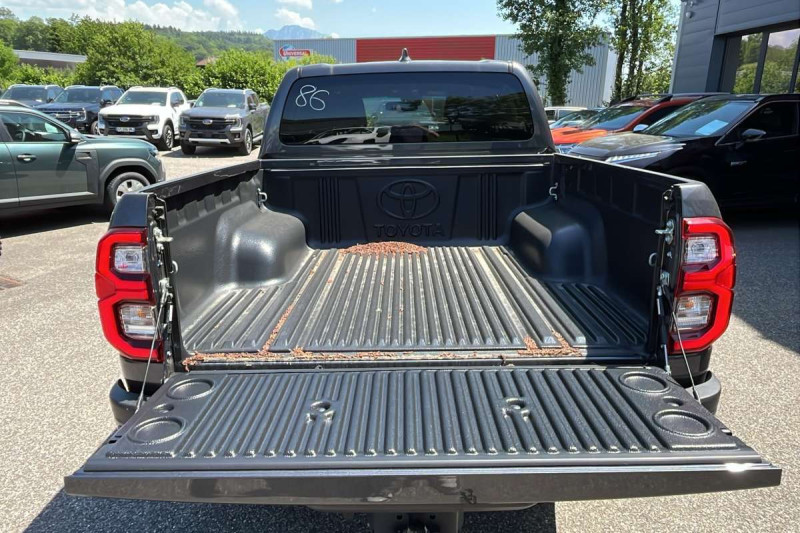 TOYOTA HILUX 2.8 204 BVA INVINCIBLE 4PL