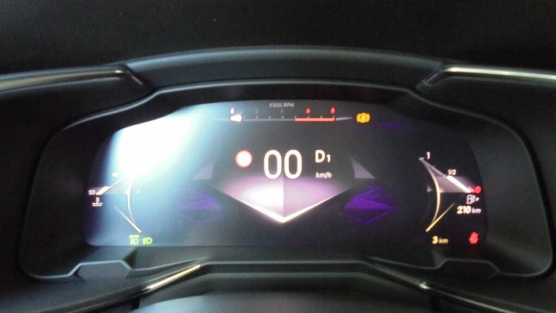 DS DS7 BLUEHDI 130 EAT8 PERFORMANCE LINE