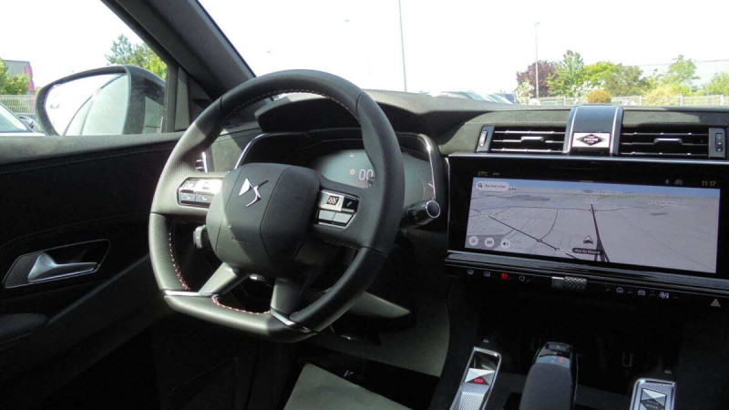 DS DS7 BLUEHDI 130 EAT8 PERFORMANCE LINE