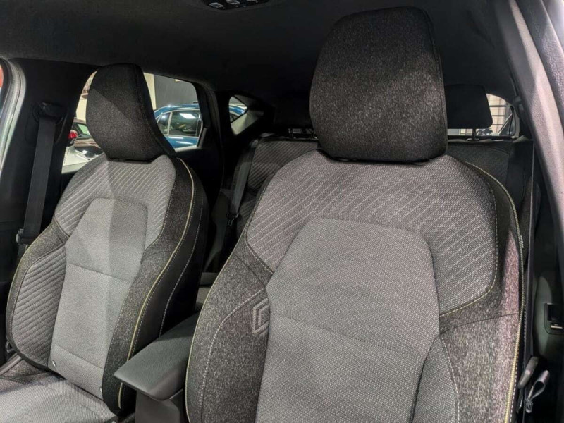 RENAULT CAPTUR CAPTUR MILD HYBRID 160 EDC TECHNO