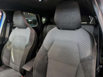 RENAULT CAPTUR CAPTUR MILD HYBRID 160 EDC TECHNO