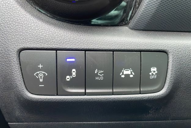 HYUNDAI KONA CRDI 136 EXECUTIVE 4WD