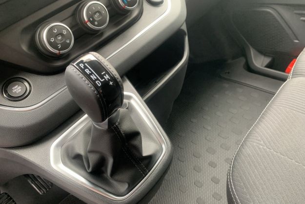NISSAN PRIMASTAR DCI 170 DCT6 TEKNA L2H1 9PL