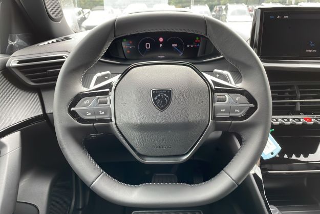 PEUGEOT 2008 NEW 130 EAT8 ALLURE GRIP VISIO2