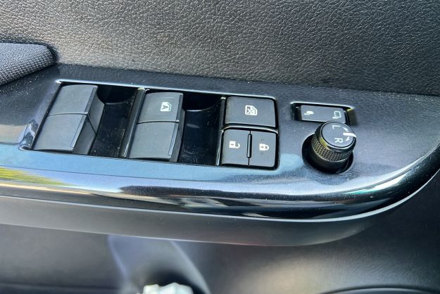 TOYOTA HILUX 2.4 D4-D 150 BVA LEGENDE 4PL