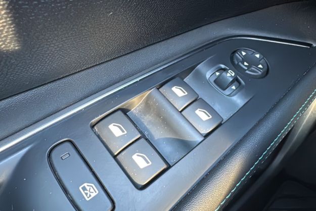 PEUGEOT 5008 BLUEHDI 130 EAT8 ALLURE PACK
