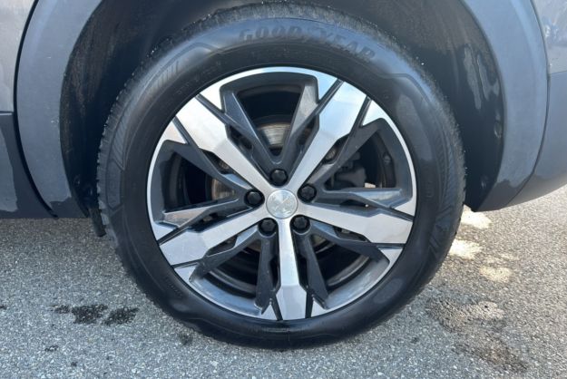 PEUGEOT 5008 BLUEHDI 130 EAT8 ALLURE PACK