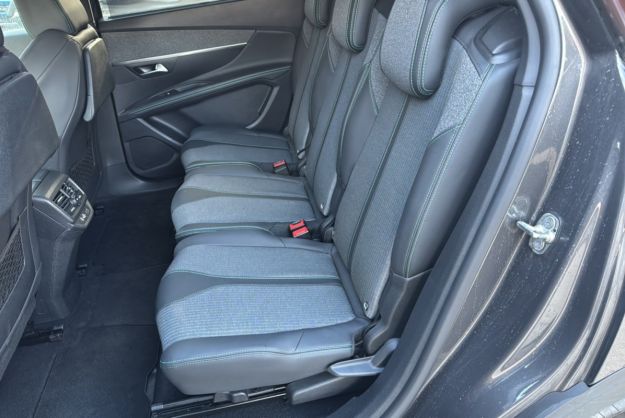 PEUGEOT 5008 BLUEHDI 130 EAT8 ALLURE PACK