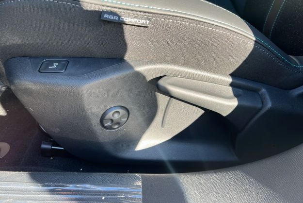 PEUGEOT 308 1.5 HDI 130 EAT8 ALLURE PLUS