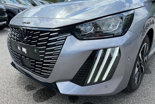 PEUGEOT 208 NOUVELLE 1.2 100 ALLURE PLUS