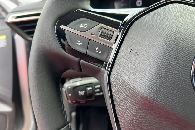 PEUGEOT 208 NOUVELLE 1.2 100 ALLURE PLUS
