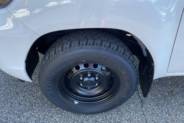 TOYOTA HILUX 2.4 D4-D 150 LECAP PK DRIVE 4PL