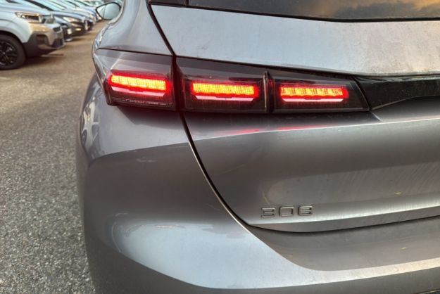 PEUGEOT 308 1.5 HDI 130 EAT8 ALLURE PLUS