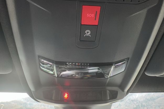 PEUGEOT 208 HYBRID 136 E-DCS6 GT PLUS