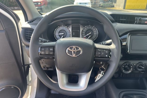 TOYOTA HILUX SINGLE CAB 2.4 150 LECAP 
