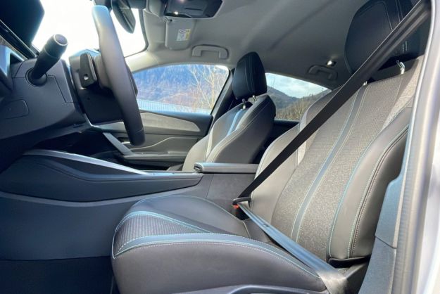 PEUGEOT 308 1.2 130 EAT8 ALLURE