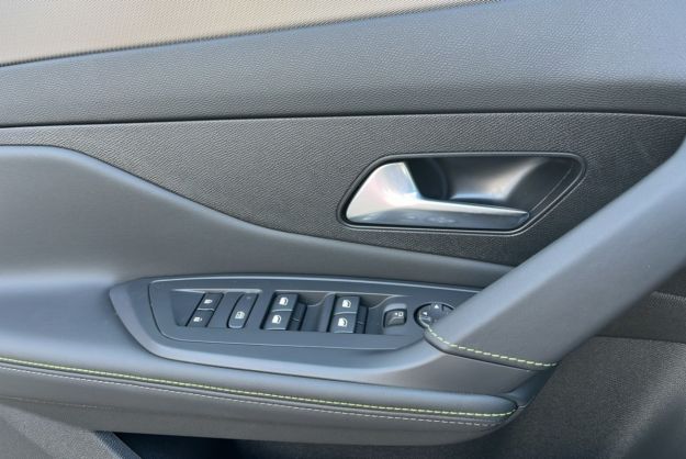 PEUGEOT 308 1.5 HDI 130 EAT8 GT PK ALCANTARA
