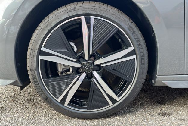 PEUGEOT 308 1.5 HDI 130 EAT8 GT PK ALCANTARA