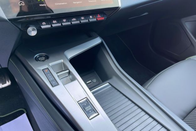 PEUGEOT 308 1.5 HDI 130 EAT8 GT PK ALCANTARA