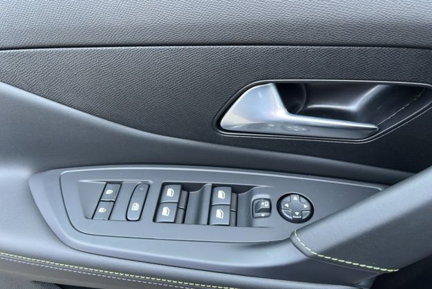 PEUGEOT 308 1.5 HDI 130 EAT8 GT PK ALCANTARA