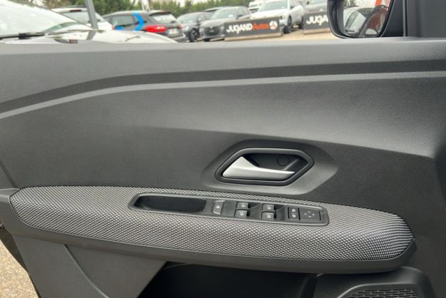 DACIA SANDERO STEPWAY TCE 90 EXPRESSION