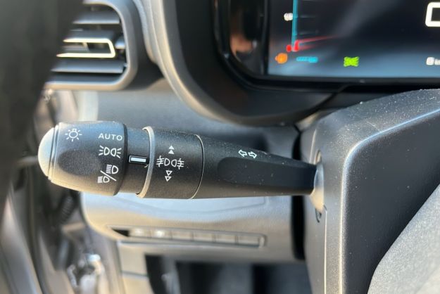CITROEN BERLINGO BLUEHDI 130 EAT8 MAX