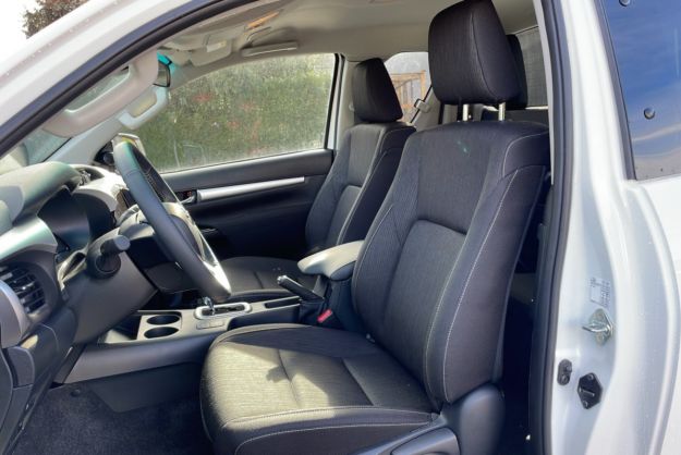 TOYOTA HILUX 2.4 D4-D 150 BVA LEGENDE XTRA
