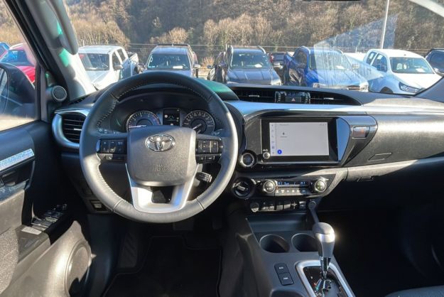 TOYOTA HILUX 2.4 D4-D 150 BVA LEGENDE 5PL