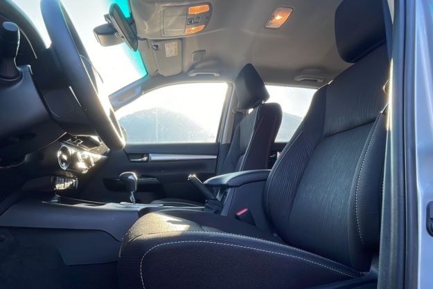 TOYOTA HILUX 2.4 D4-D 150 BVA LEGENDE 5PL