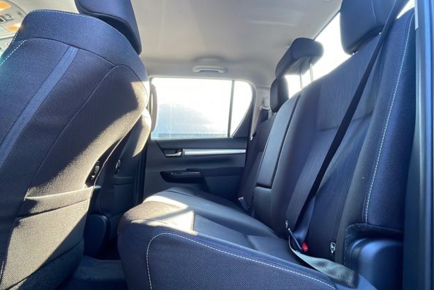 TOYOTA HILUX 2.4 D4-D 150 BVA LEGENDE 5PL