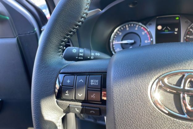 TOYOTA HILUX 2.4 D4-D 150 BVA LEGENDE 5PL