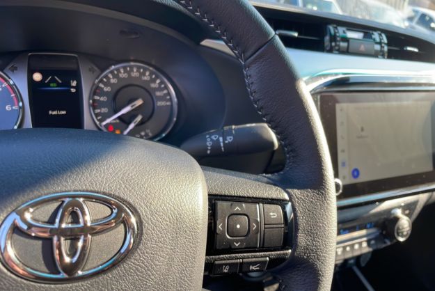 TOYOTA HILUX 2.4 D4-D 150 BVA LEGENDE 5PL