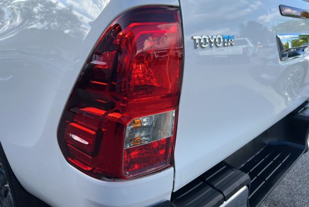 TOYOTA HILUX 2.8 D4-D 204 LEGENDE X-TRA