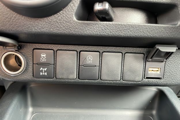 TOYOTA HILUX 2.8 204 X-TRA CAB LE CAP MY25