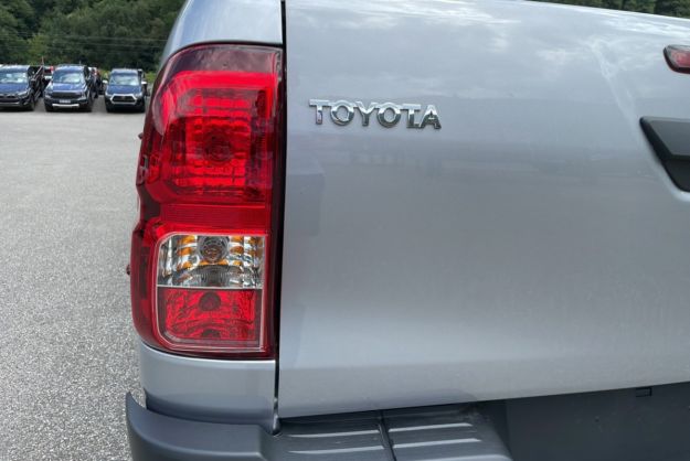 TOYOTA HILUX 2.8 204 X-TRA CAB LE CAP MY25