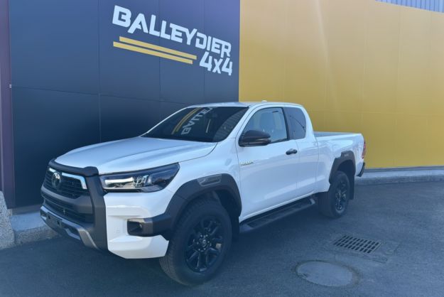 TOYOTA HILUX X-TRA D-4D 204 BVA INVINCIBLE 