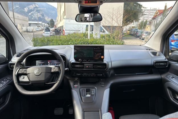 CITROEN BERLINGO HDI 130 EAT8 MAX XTR TPANO