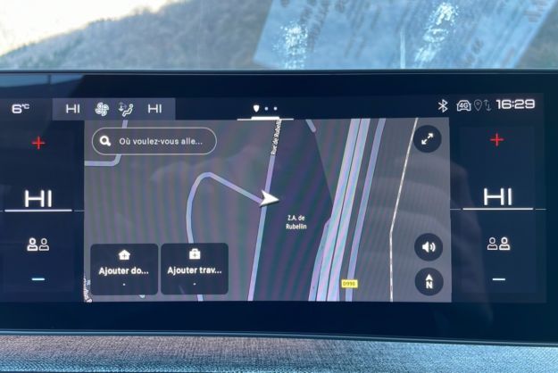 PEUGEOT 5008 HYBRID 145 E-DCS6 ALLURE PLUS
