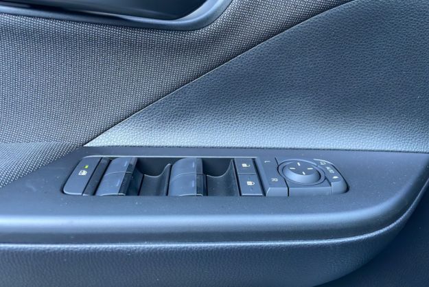 TOYOTA C-HR 1.8 HYBRID 140 DESIGN GPS