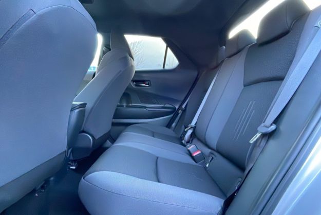 TOYOTA C-HR 1.8 HYBRID 140 DESIGN GPS