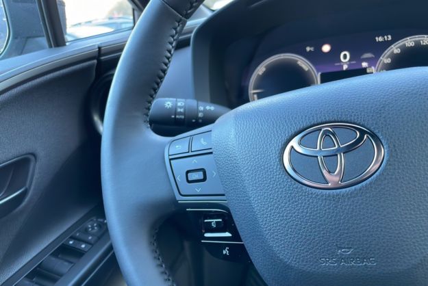 TOYOTA C-HR 1.8 HYBRID 140 DESIGN GPS
