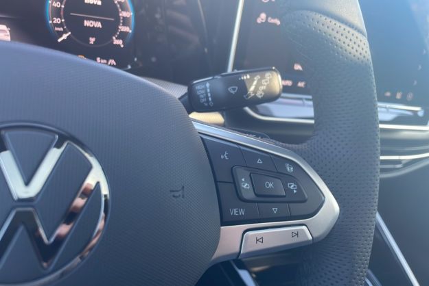VOLKSWAGEN GOLF TDI 150 DSG R-LINE T.O