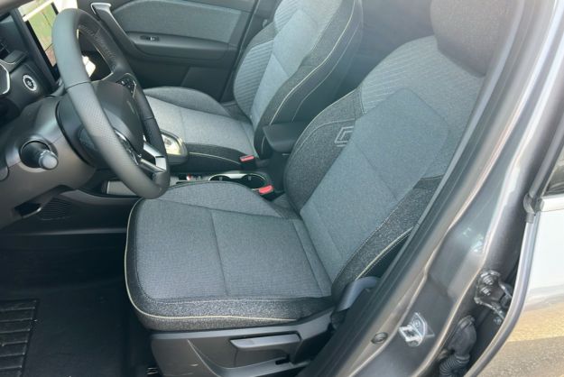 RENAULT SYMBIOZ E-TECH HYBRIDE 145 TECHNO