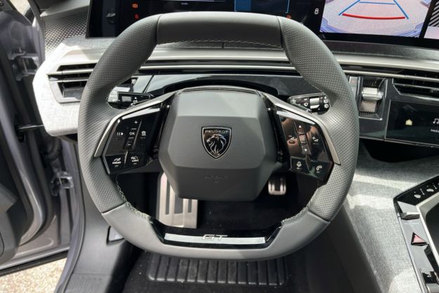 PEUGEOT 5008 HYBRID 145 E-DCS6 GT T.O 7PL
