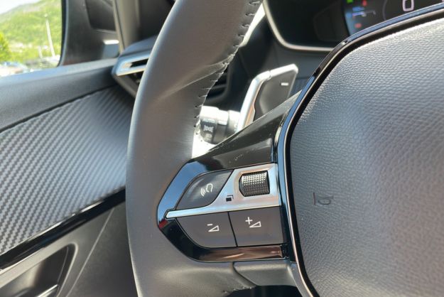 PEUGEOT 208 HYBRID 110 E-DSC6 ALLURE PLUS