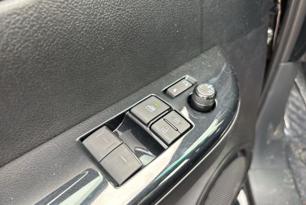 TOYOTA HILUX X-TRA D-4D 204 BVA INVINCIBLE