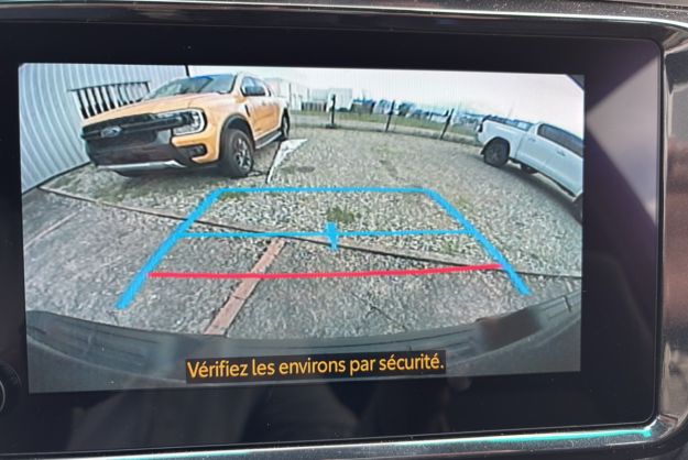 TOYOTA HILUX X-TRA D-4D 204 BVA INVINCIBLE