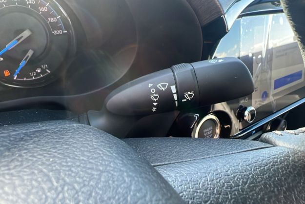 TOYOTA HILUX X-TRA D-4D 204 BVA INVINCIBLE