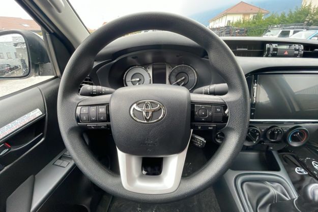 TOYOTA HILUX 2.8 204 X-TRA CAB LE CAP MY25